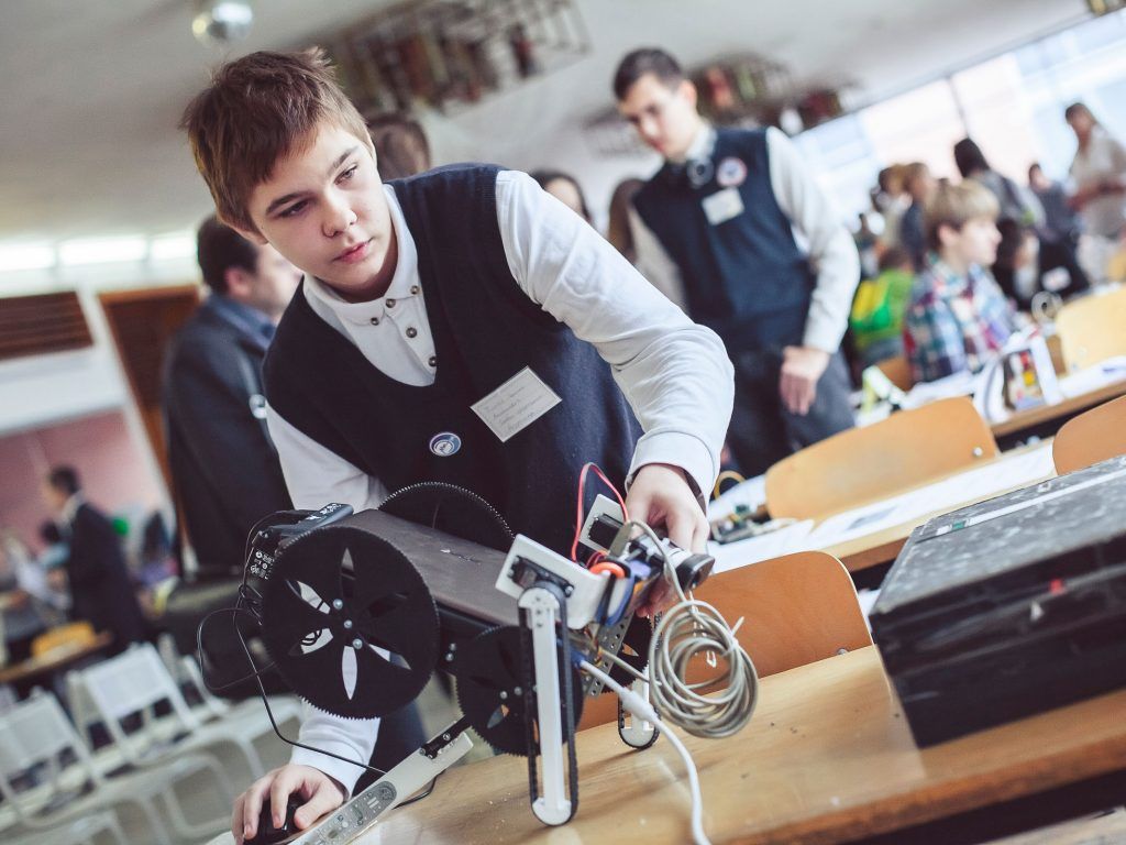 Школьники смогут принять участие в фестивале «Битва роботов»